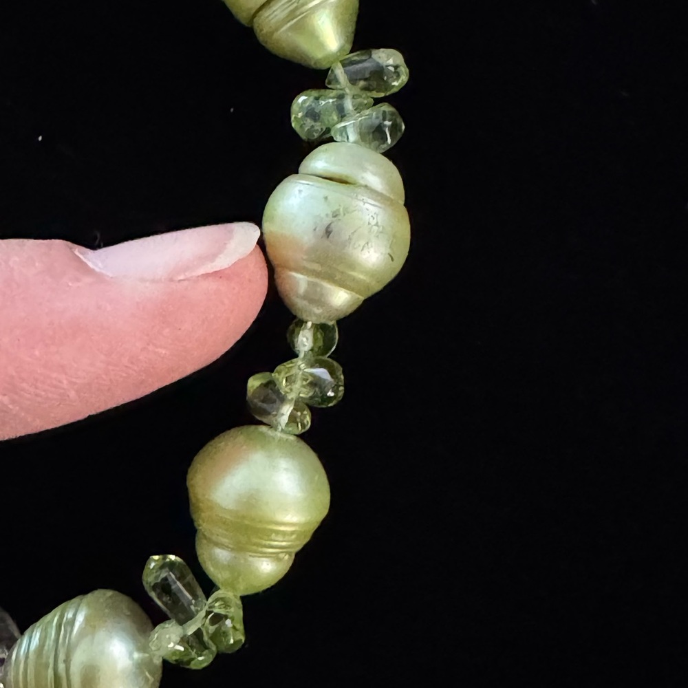 NWOT Green Freshwater Pearl Necklace with 925 Peridot and Glass Pendant - Picture 6 of 9